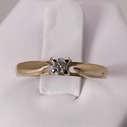14k Yellow Gold Round Cut 0.07ct Solitaire Diamond Ring