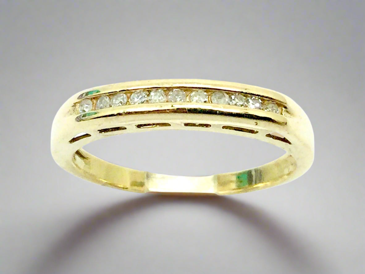 10k Yellow Gold Round Cut 0.11ct Diamond Channel Set Ring