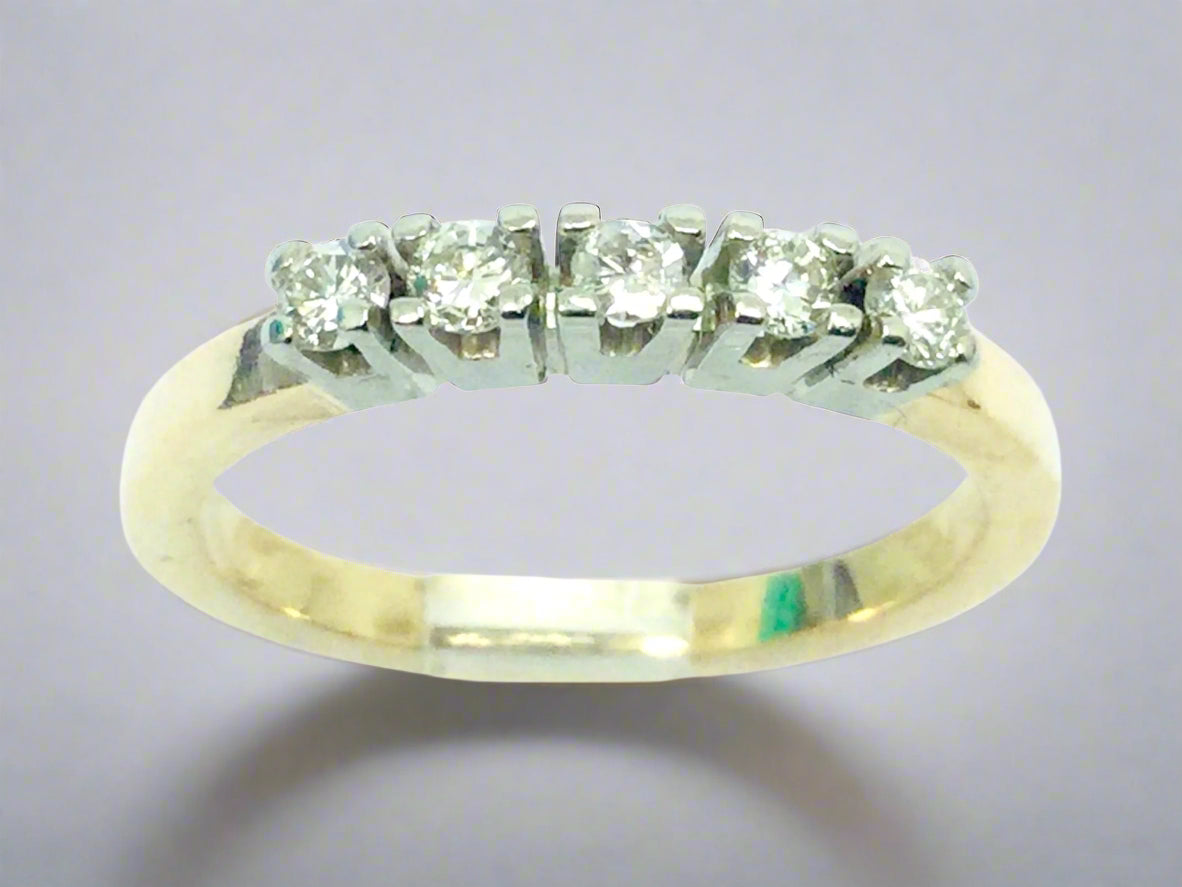 14k Yellow Gold Round Cut 20pt Row Set Diamond Ring