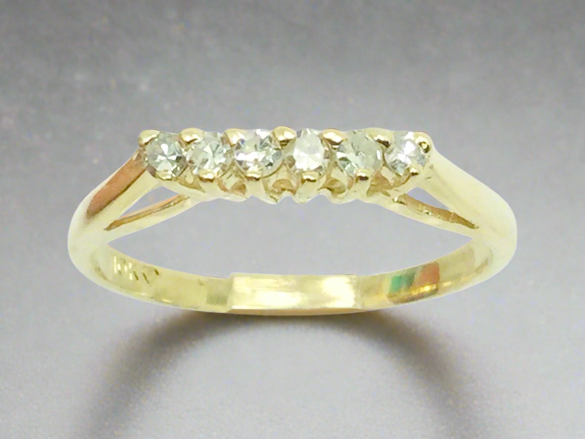 10k Yellow Gold Round Cut 20c1.5t Row Set Diamond Ring