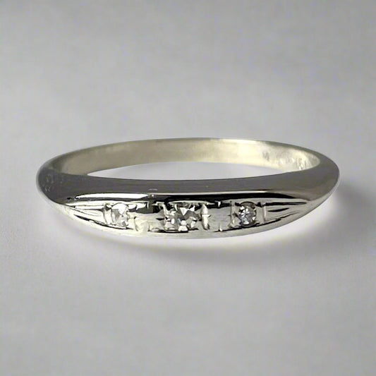18k White Gold Round Cut 0.05ct Diamond Trinity Ring