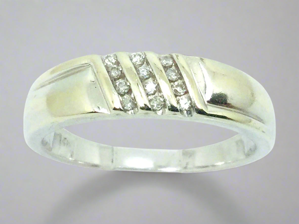 14k White Gold Round Cut 0.6ct Diamond Row Set Ring