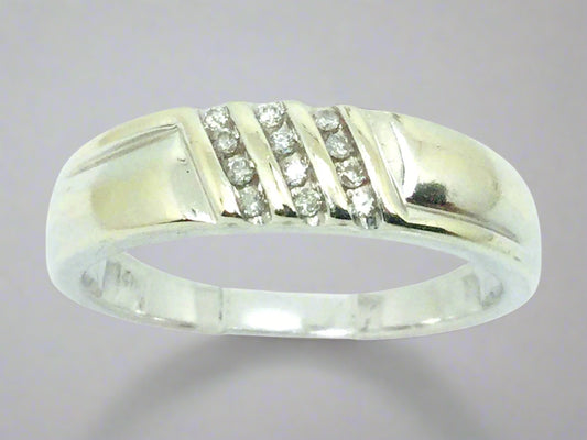 14k White Gold Round Cut 0.6ct Diamond Row Set Ring