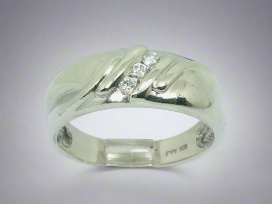10k White Gold Round Cut 7.5pt Diamond Channel Set Ring