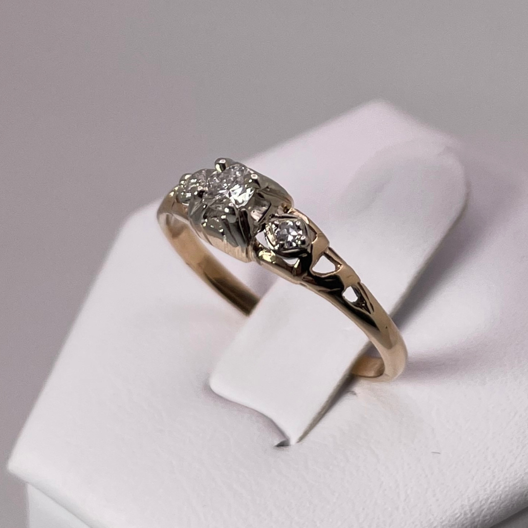 14k Yellow Gold Round Cut 0.15ct Diamond with Diamond Accent Ring