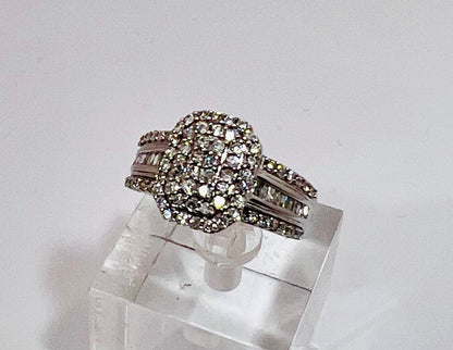 10k White Gold Full Cut 1ct Diamond Row Set Cluster Ring