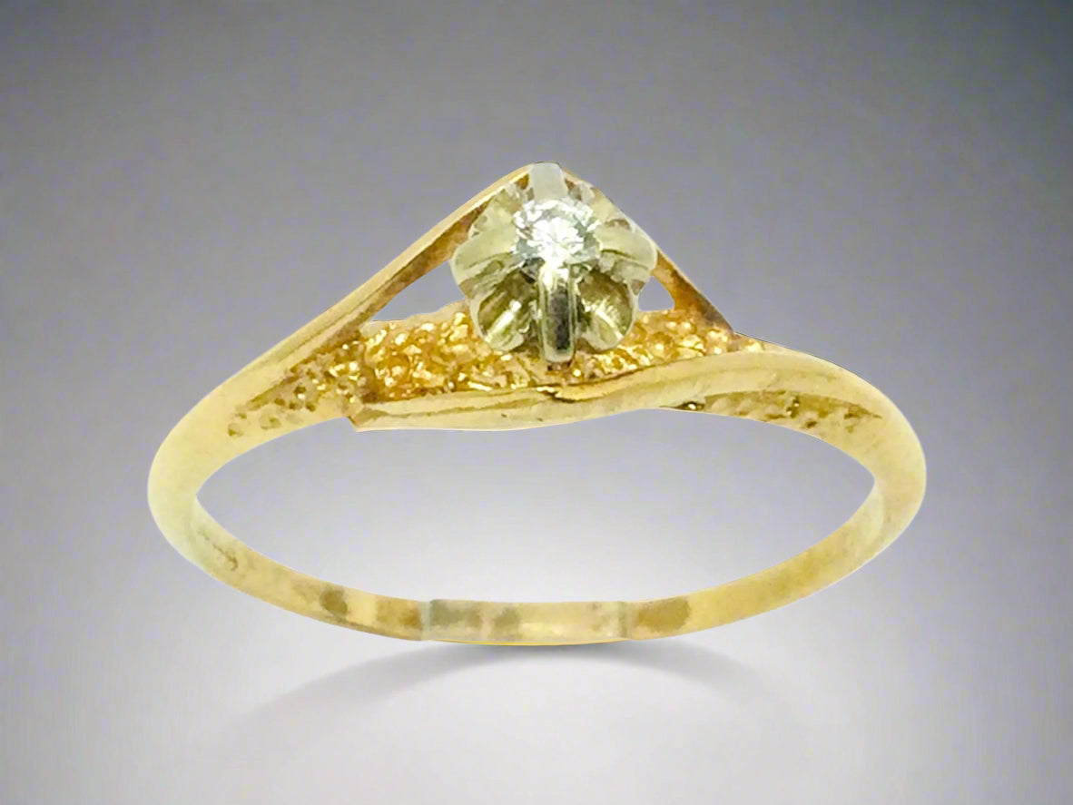 14k Yellow Gold Round Cut 5pt Diamond Illusion Set Ring