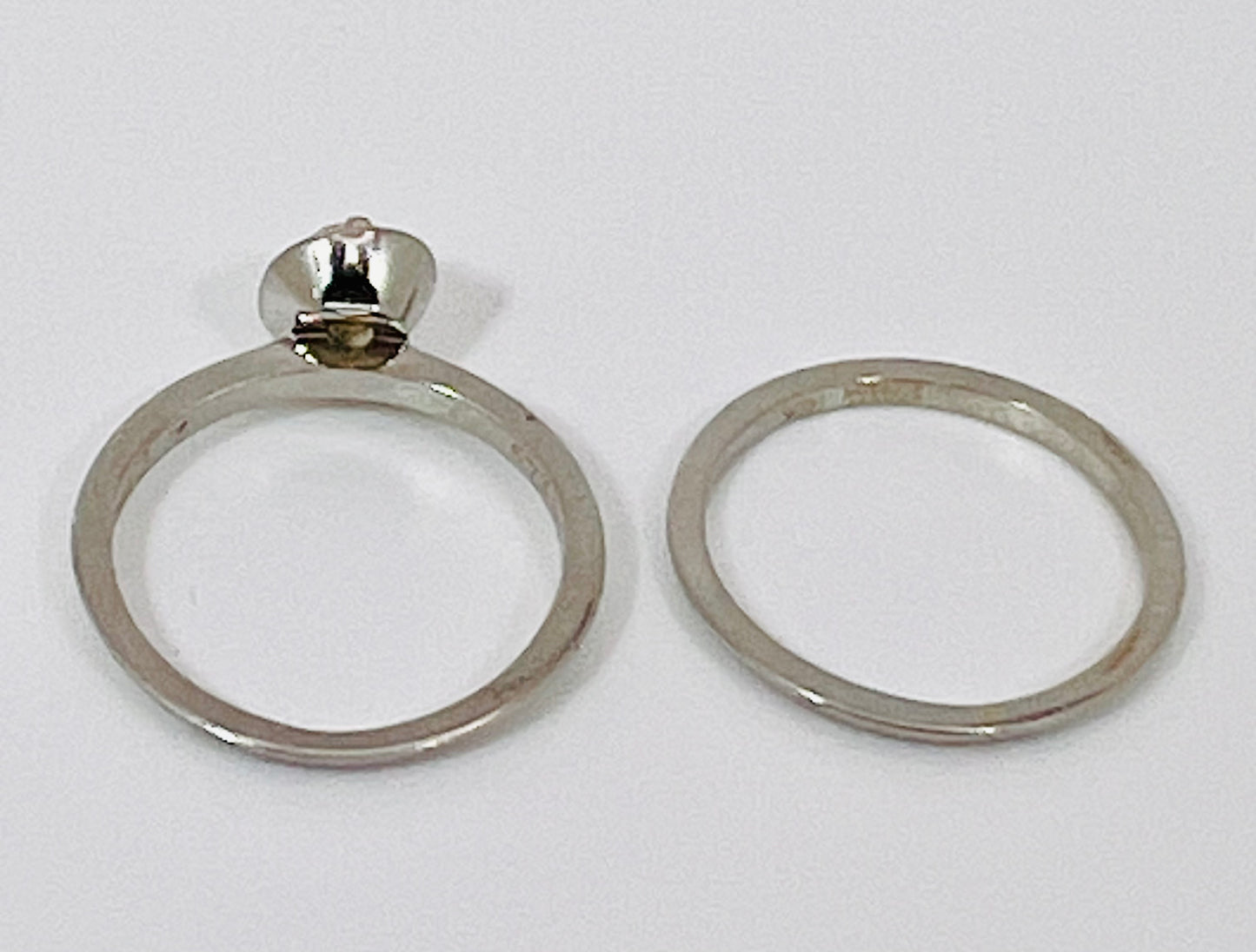 18k White Gold Round Cut 33pt Diamond Solitaire Ring Set