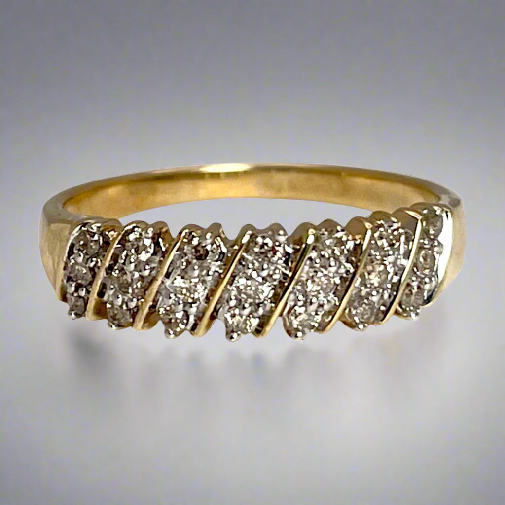 10k Yellow Gold 0.21ct Diamond Ring / Wedding Band