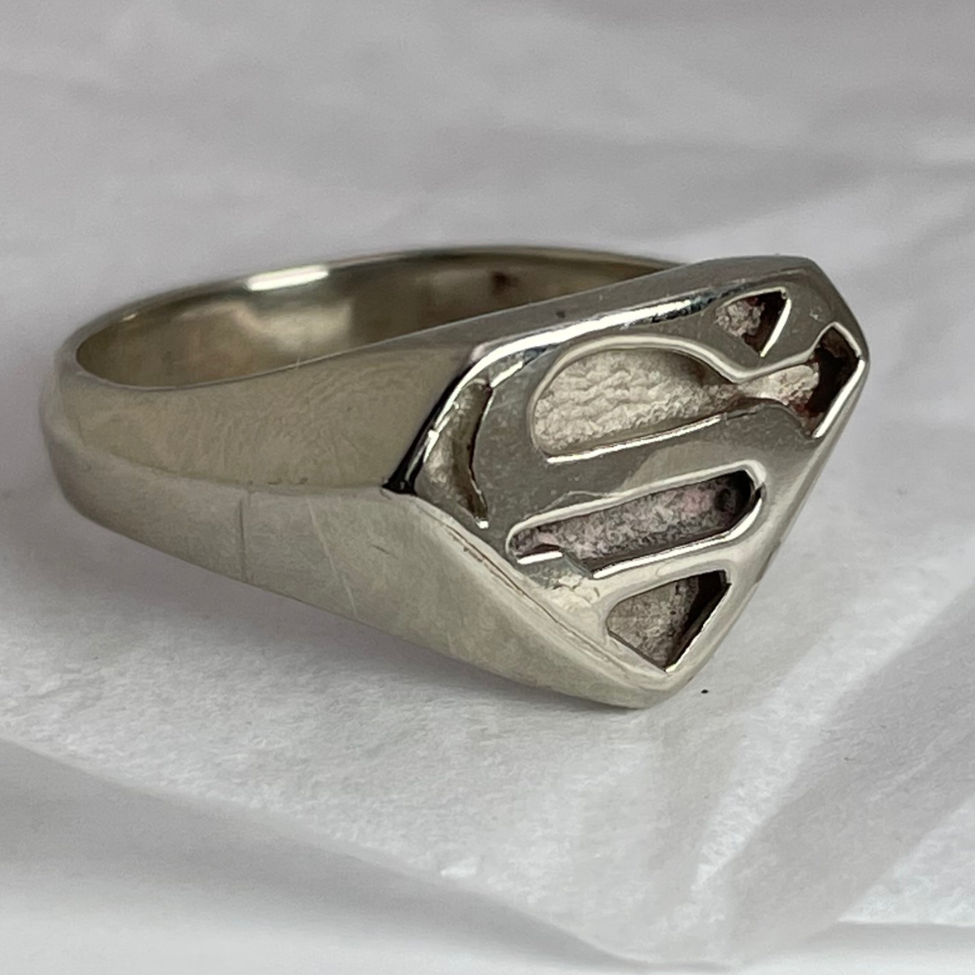 10k White Gold Superman Ring