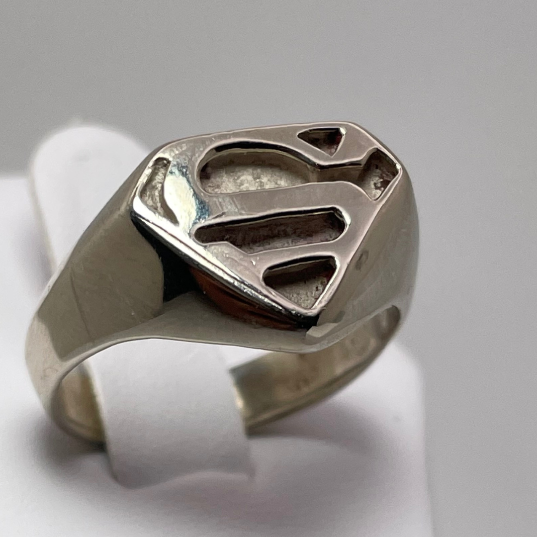 10k White Gold Superman Ring