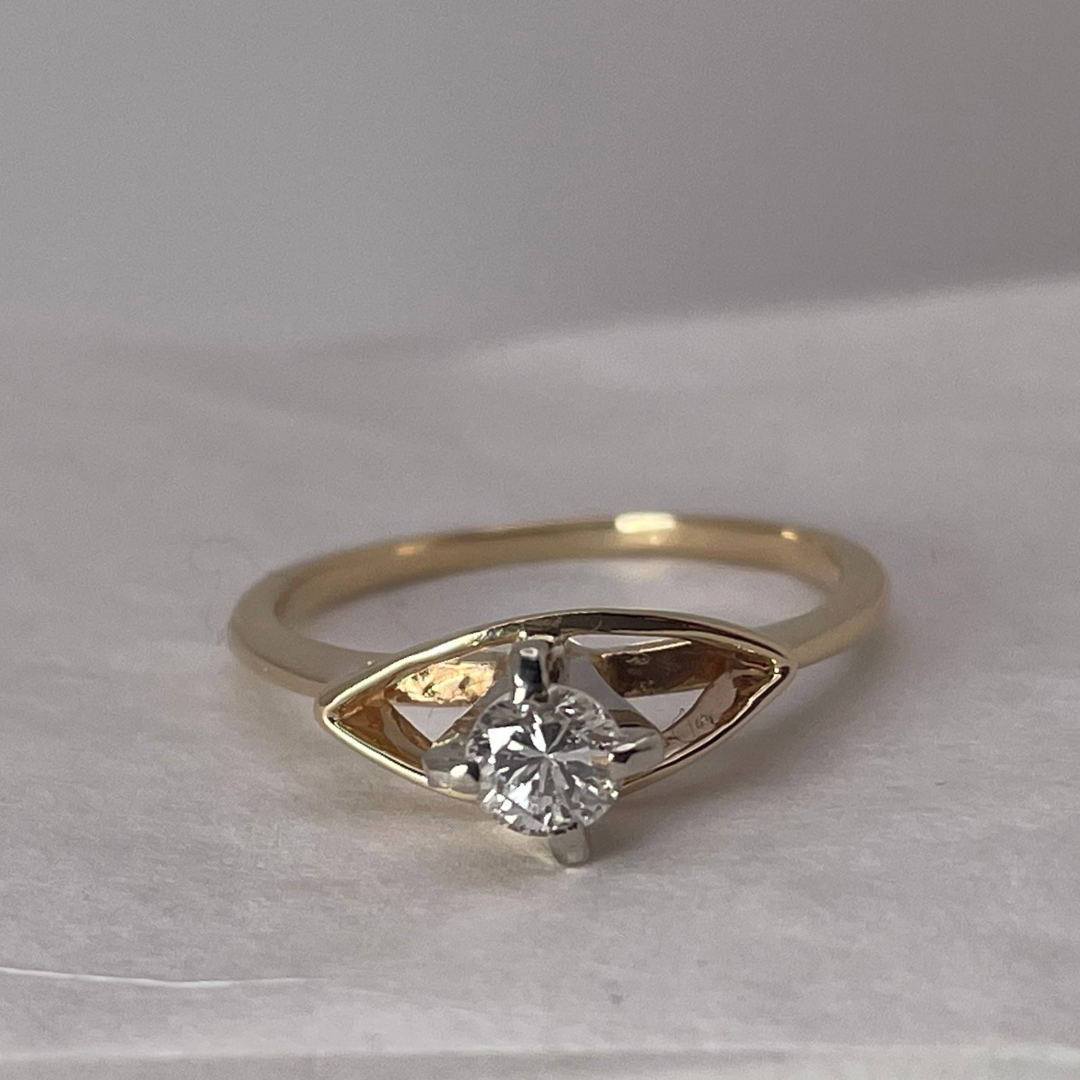 14k Yellow Gold Round Cut 0.29ct Diamond Solitaire Ring
