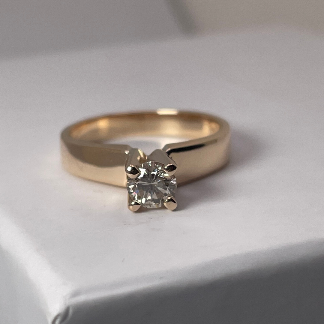 14k Yellow Gold Round Cut 35pt Diamond Solitaire Ring