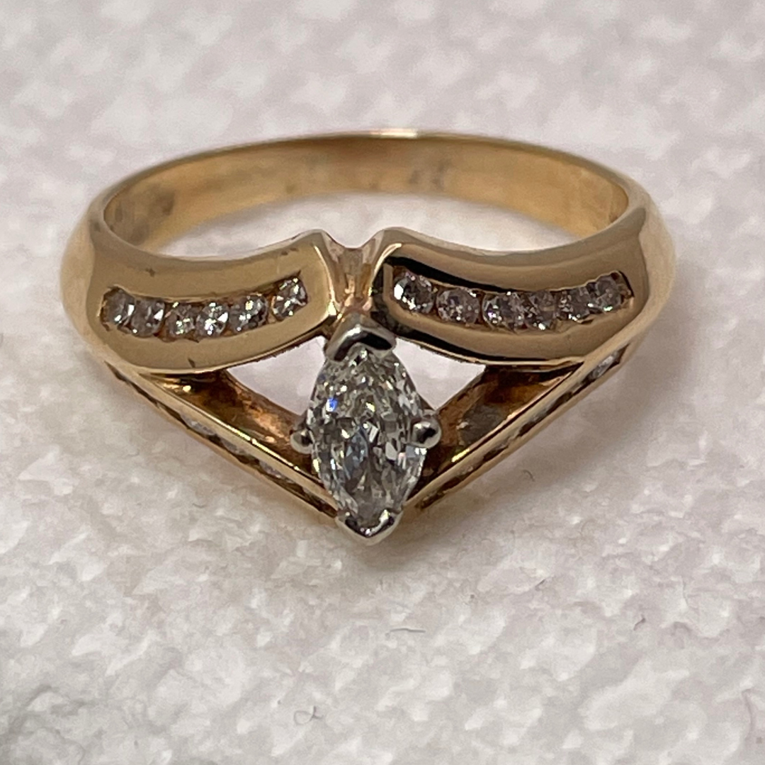 14k Yellow Gold Marquise Cut 0.86ct Diamond Ring