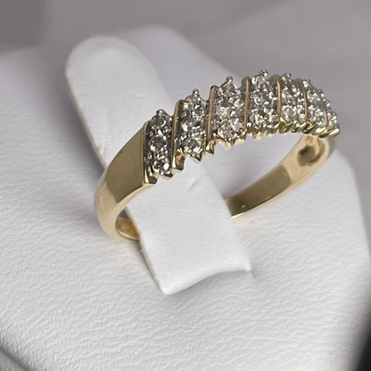 10k Yellow Gold 0.21ct Diamond Ring / Wedding Band