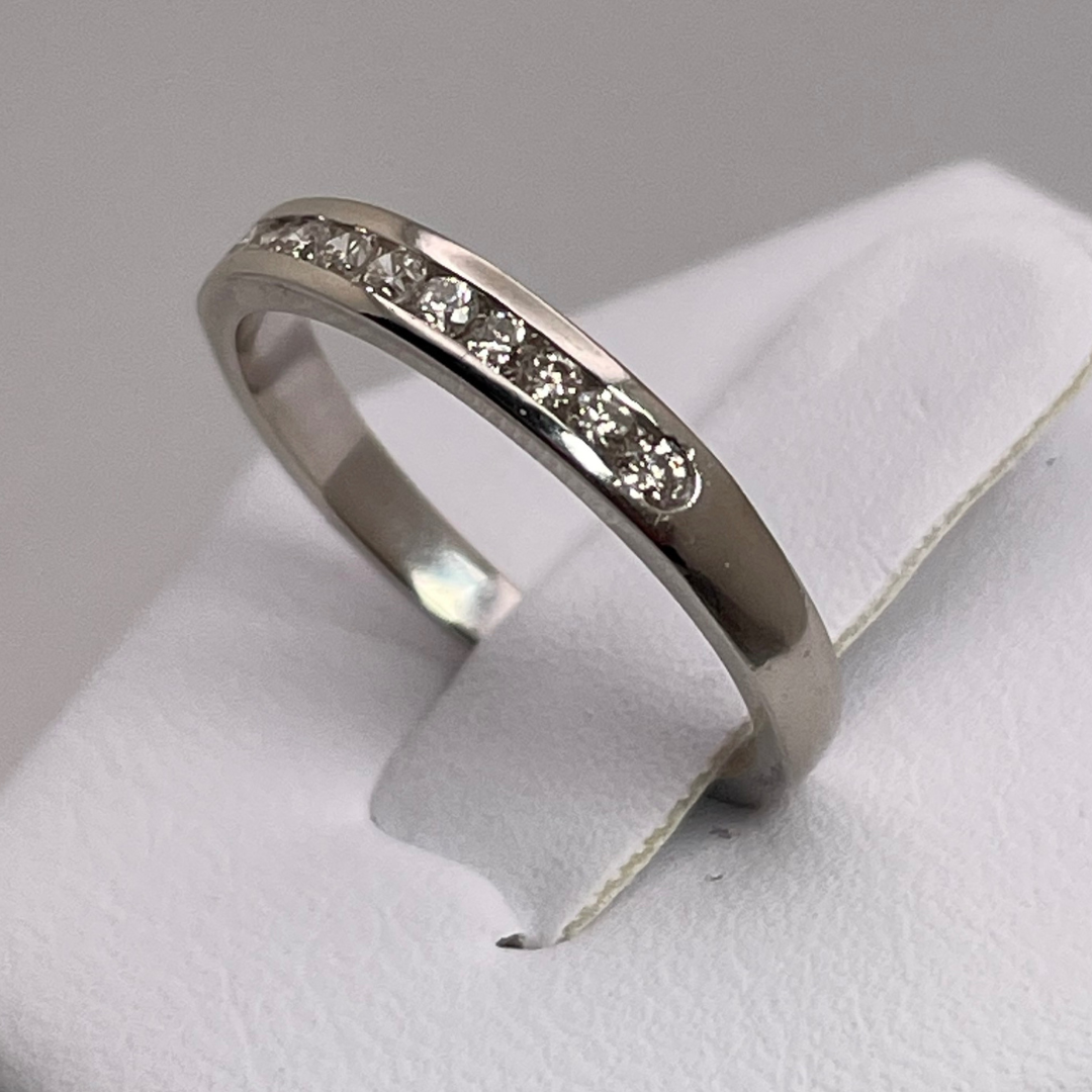 14k White Gold 0.22ct Diamond Ring / Wedding Band