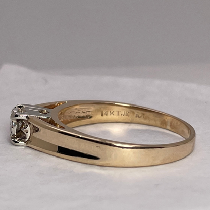 14k Yellow Gold Round Cut 0.14ct Diamond Solitaire Ring