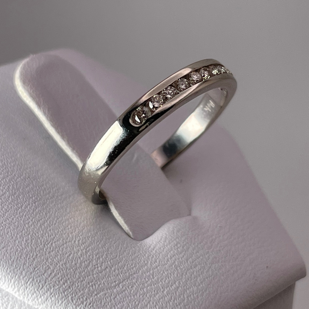 14k White Gold 0.22ct Diamond Ring / Wedding Band