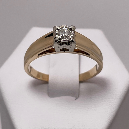 14k Yellow Gold Round Cut 0.14ct Diamond Solitaire Ring
