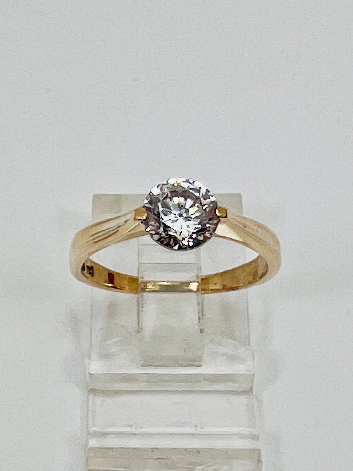 10k Yellow Gold Cubic Zirconia Ring