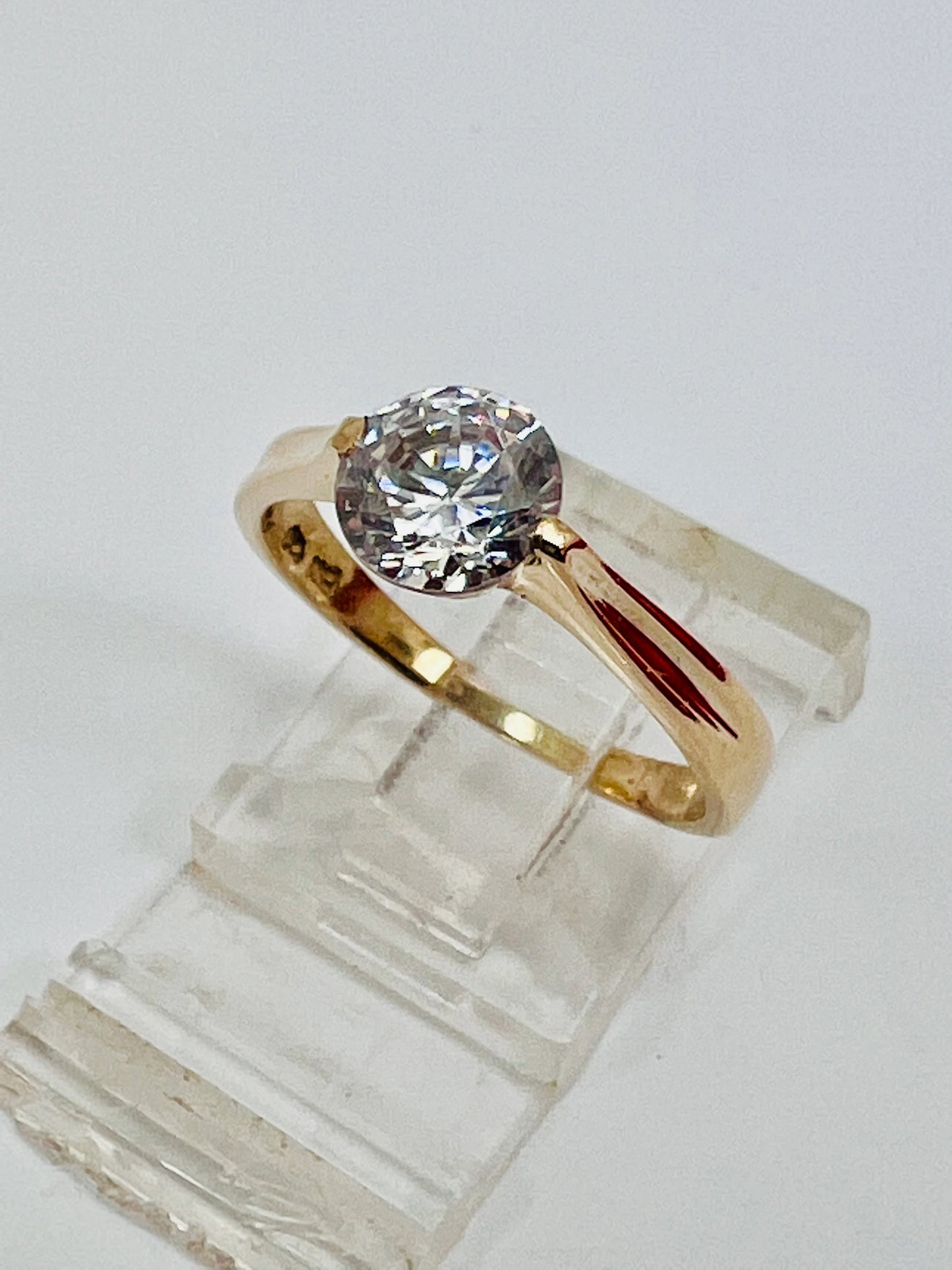 10k Yellow Gold Cubic Zirconia Ring
