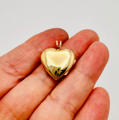 10k Yellow Gold Mother and Child Heart Locket Pendent