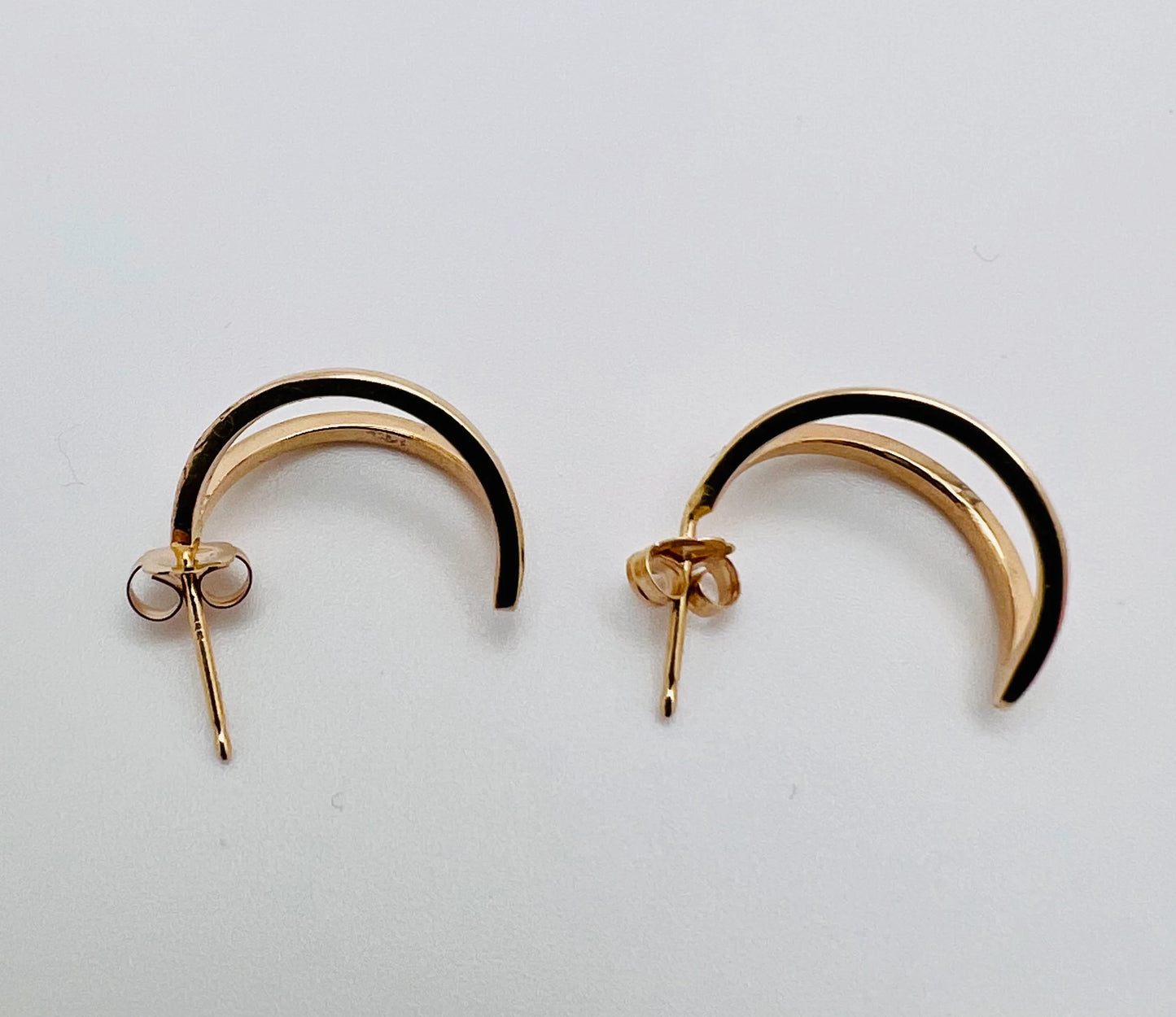 14k Solid Yellow Gold Crescent Moon Style Stud Earrings