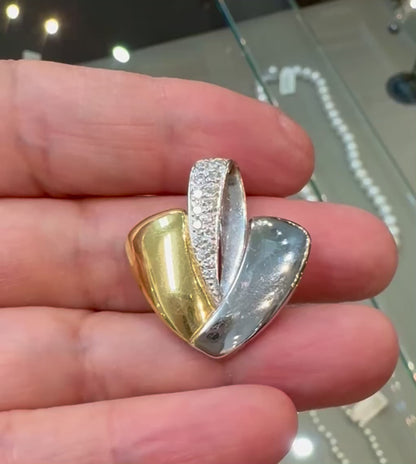 18k White and Yellow Gold Round Cut 20pt Diamond Heart Pendent