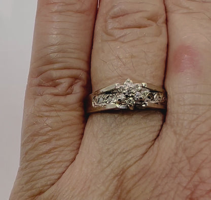 10k White Gold Round Cut 9.75pt Diamond Cluster Ring