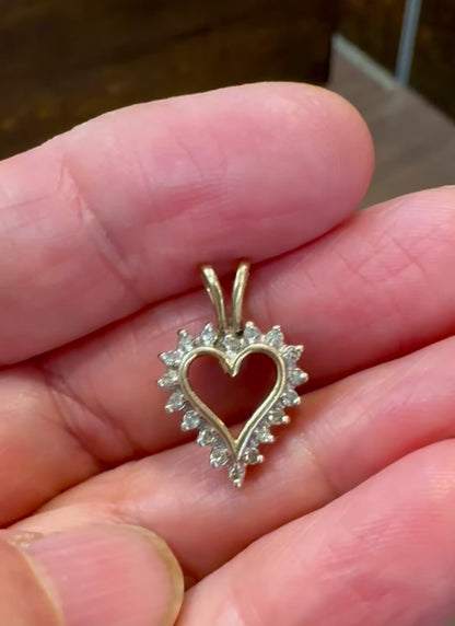 10k Yellow Gold Round Cut 18pt Diamond Heart Pendent