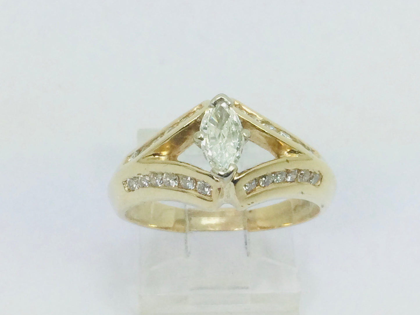 14k Yellow Gold Marquise Cut 0.86ct Diamond Ring