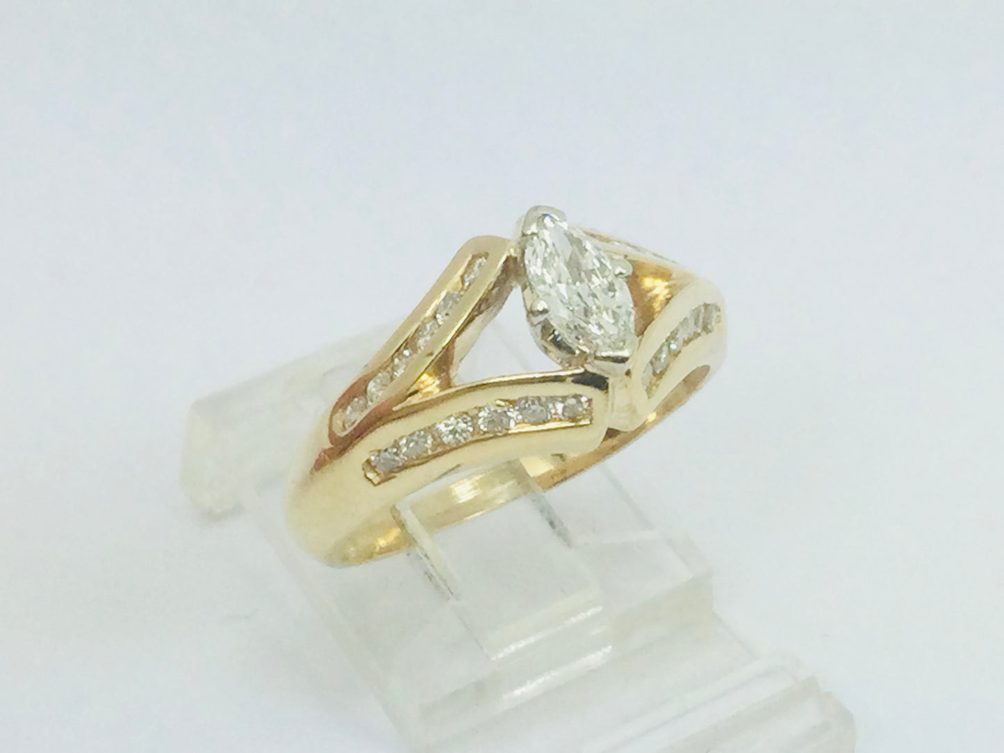 14k Yellow Gold Marquise Cut 0.86ct Diamond Ring