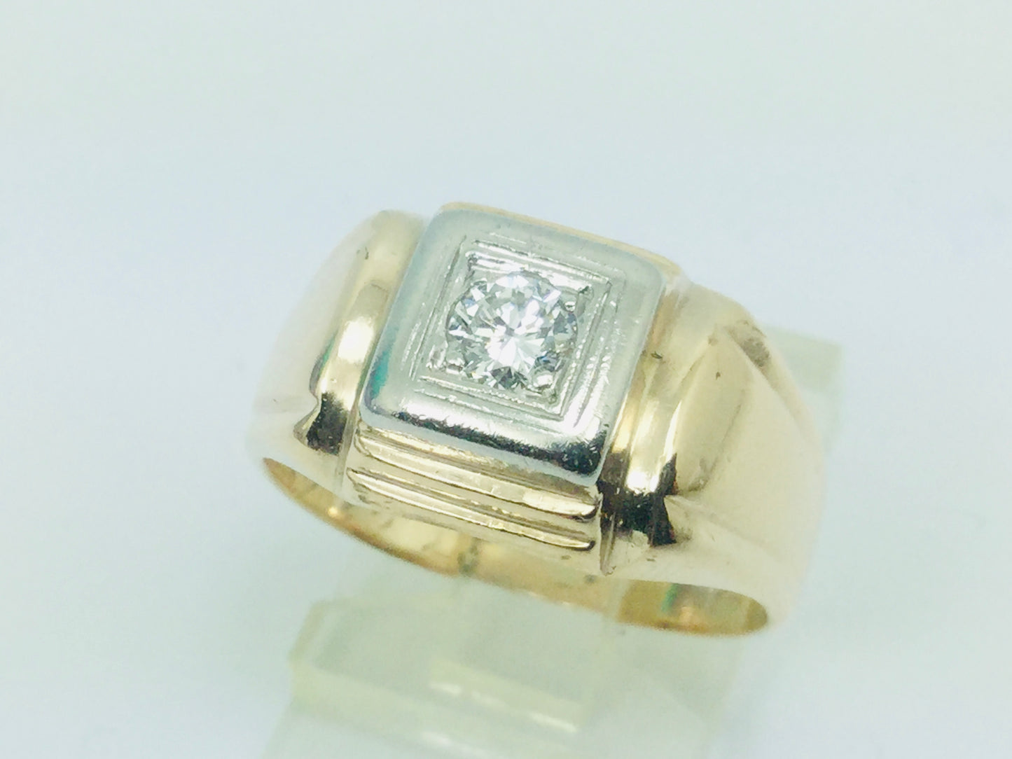 10k Yellow and White Gold Round Cut 25pt Diamond Solitaire Ring
