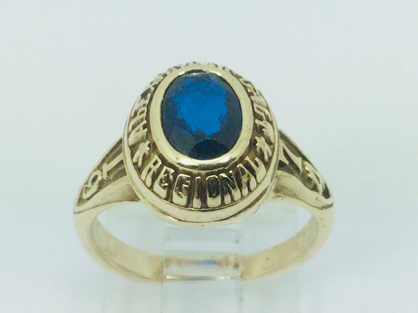 10k Yellow Gold Oval Cut 75pt Sapphire September Birthstone School Ring