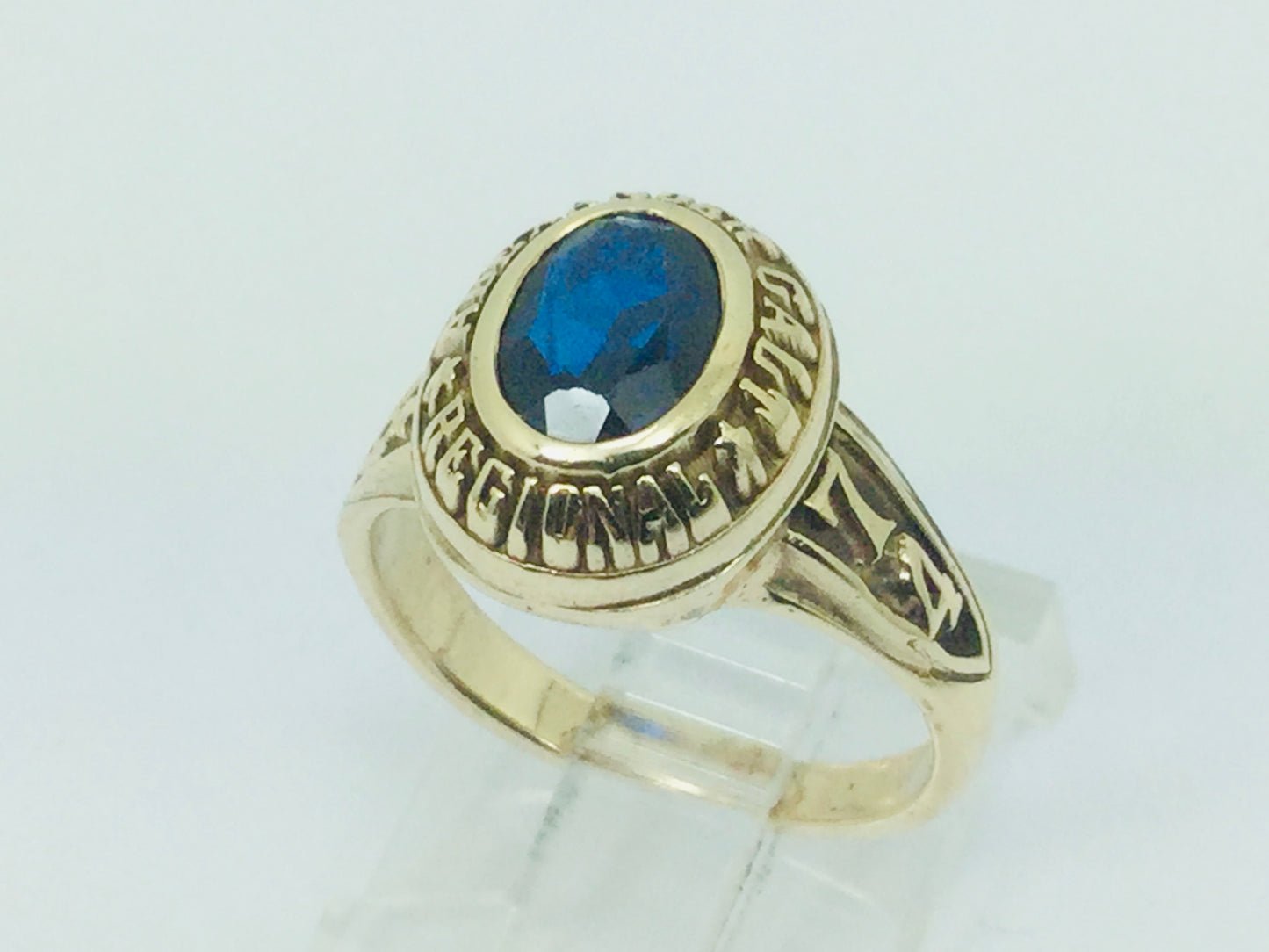 10k Yellow Gold Oval Cut 75pt Sapphire September Birthstone School Ring