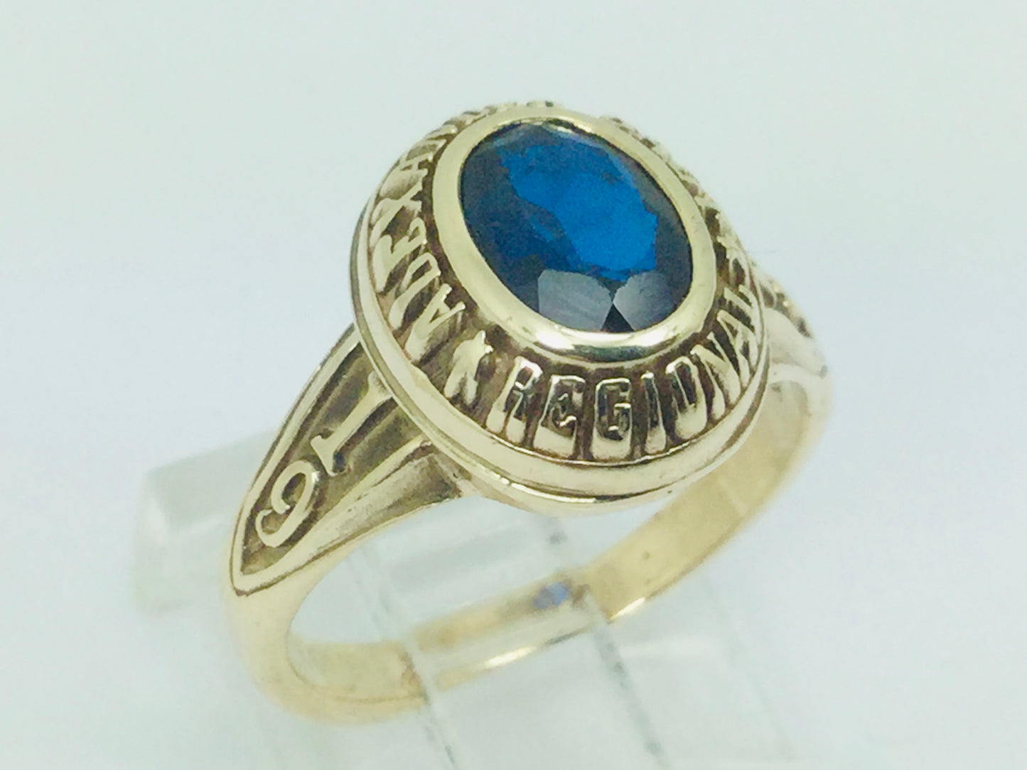 10k Yellow Gold Oval Cut 75pt Sapphire September Birthstone School Ring