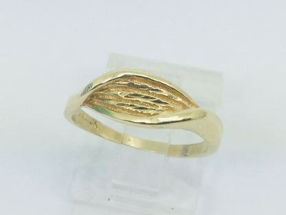 10k Yellow Gold Swivel Twist Lines Ring
