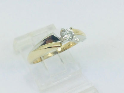 10k Yellow and White Gold Round Cut 17pt Diamond Solitaire Ring