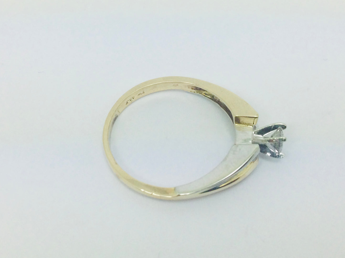 10k Yellow and White Gold Round Cut 17pt Diamond Solitaire Ring
