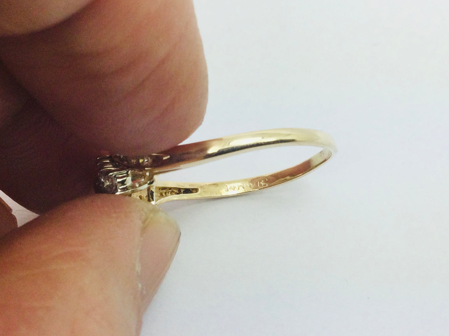 14k Yellow Gold 32pt Round Cut Diamond Row Set Ring