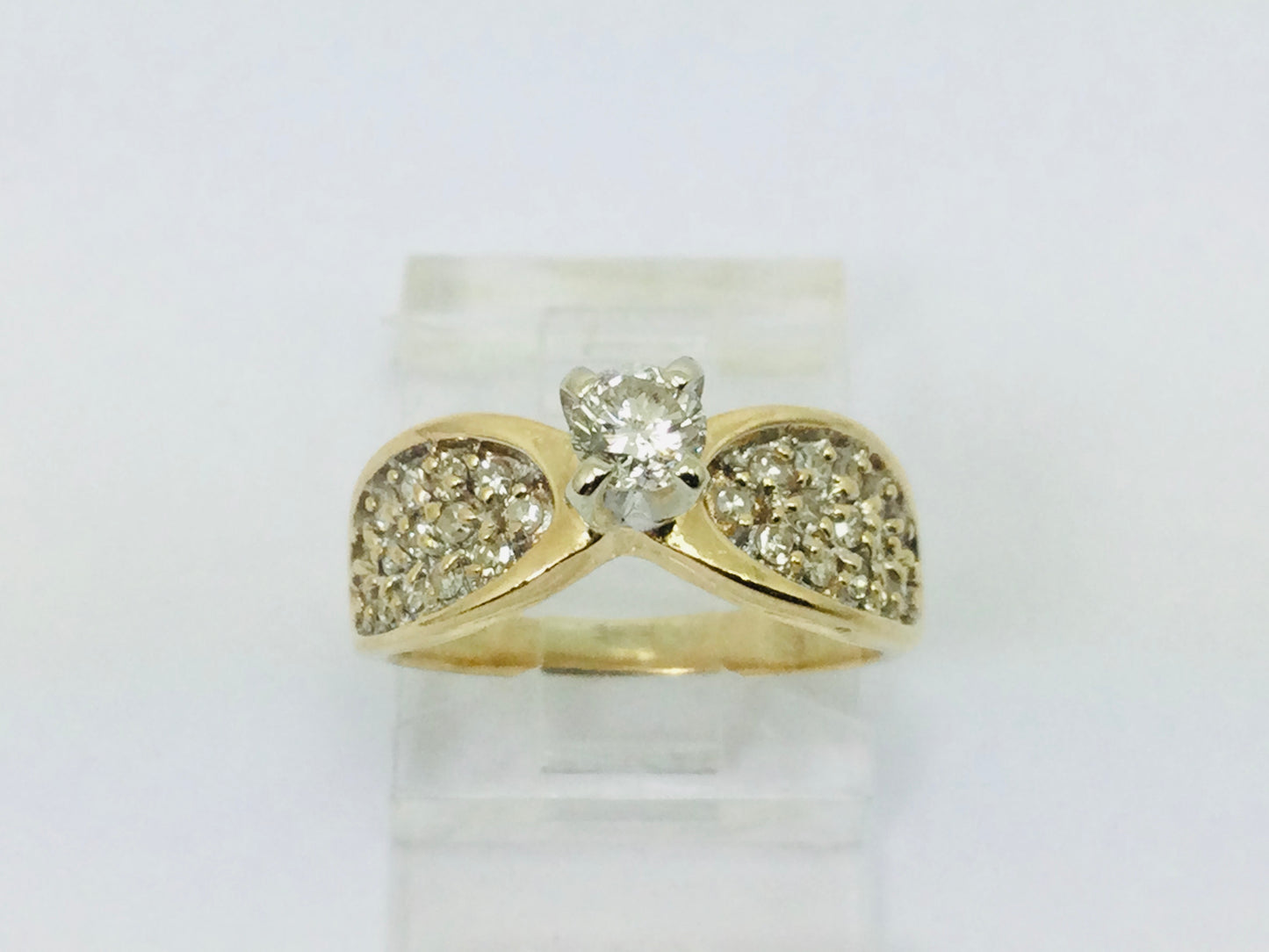 14k Yellow Gold Round Cut 35pt Diamond Cluster Ring