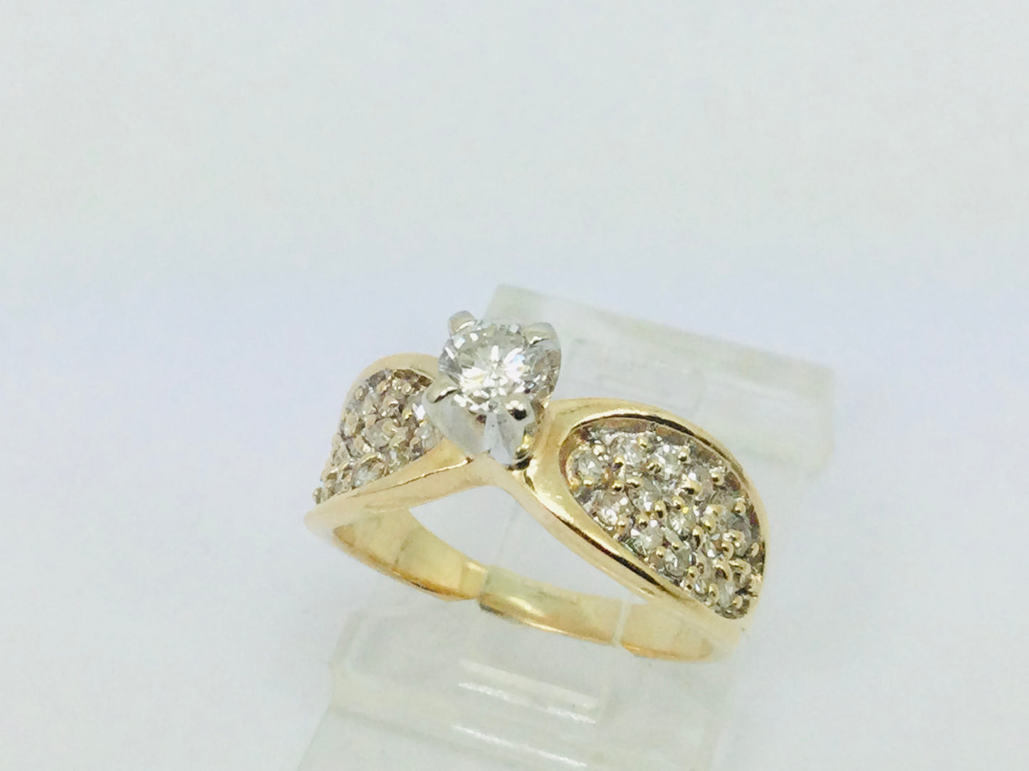 14k Yellow Gold Round Cut 35pt Diamond Cluster Ring