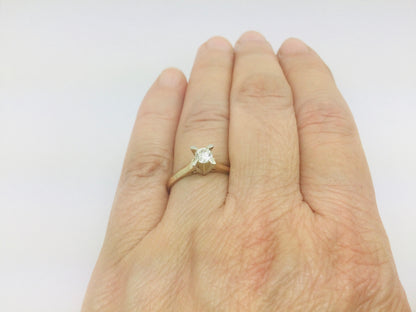 14k Yellow Gold Round Cut 30pt Diamond Solitaire Ring