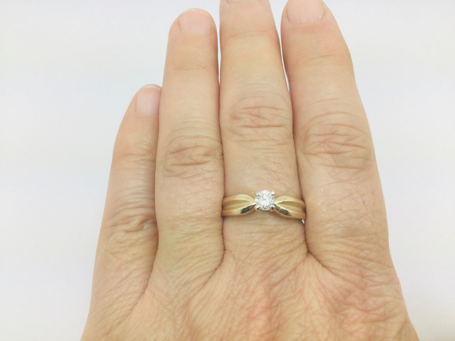 14k Yellow Gold Round Cut 22pt Diamond Solitaire Ring