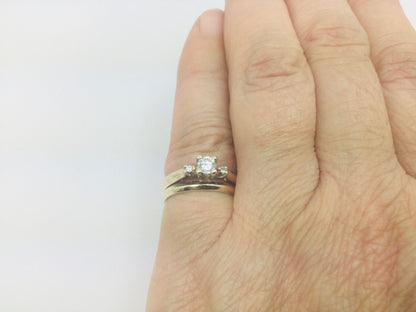 14k Yellow Gold Round Cut 0.21ct Diamond Engagement and Wedding Ring Set