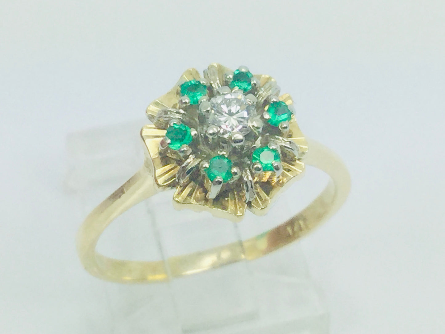 14k Yellow Gold Round Cut 12pt Emerald May Birthstone & 10pt Diamond Floral Ring