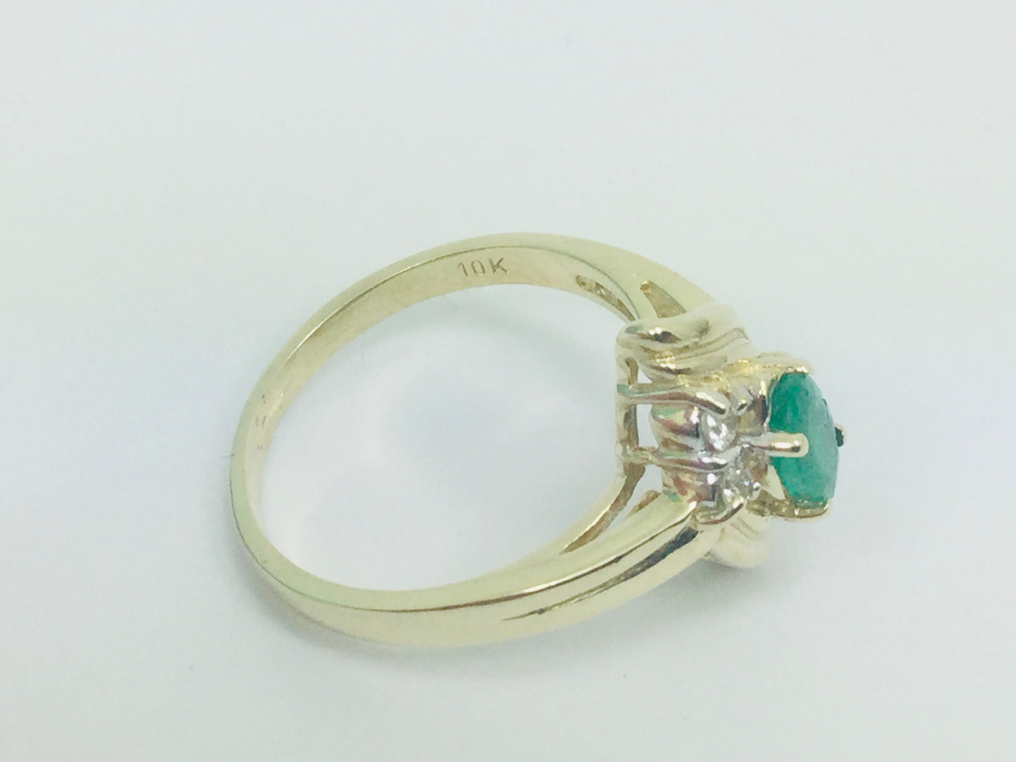 10k Yellow Gold Oval Cut 50pt Emerald May Birthstone & 12pt Diamond Ring