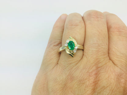 10k Yellow Gold Oval Cut 50pt Emerald May Birthstone & 12pt Diamond Ring