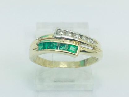 14k Yellow Gold Princess Cut 40pt Emerald May Birthstone & 10pt Round Cut Diamond Row Set Ring