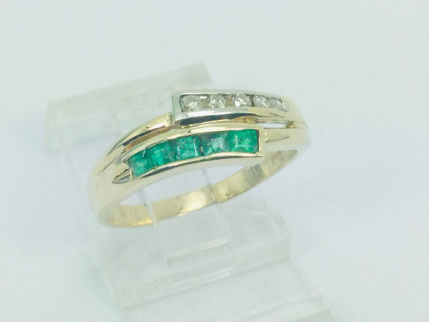 14k Yellow Gold Princess Cut 40pt Emerald May Birthstone & 10pt Round Cut Diamond Row Set Ring